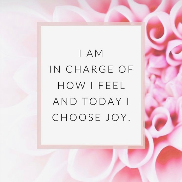 Follow me to 650K! 💕 - Picture 4 of 10